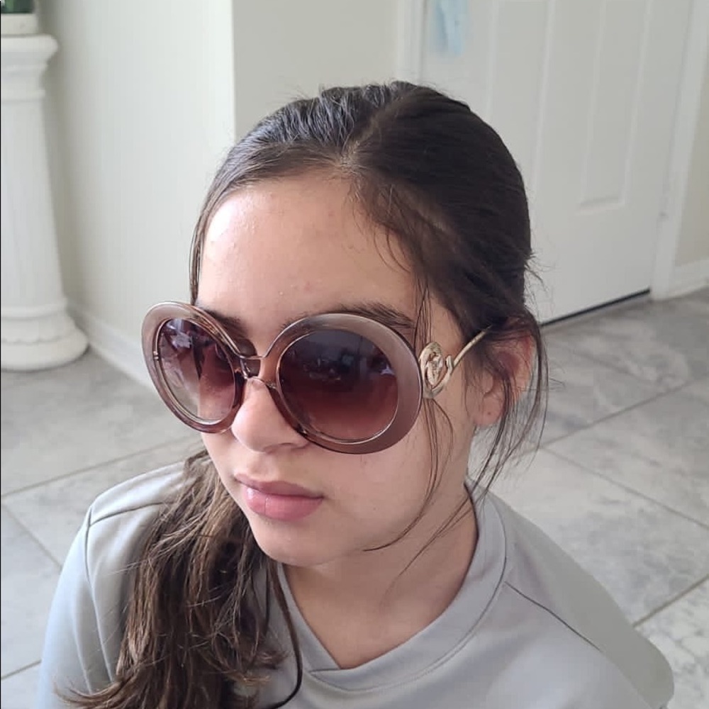 Sunglasses women  sunshine, natural beauty, - Picture 2 of 6